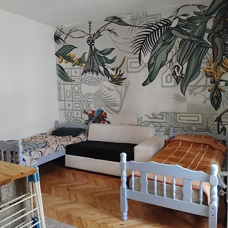 Hostel Mari *